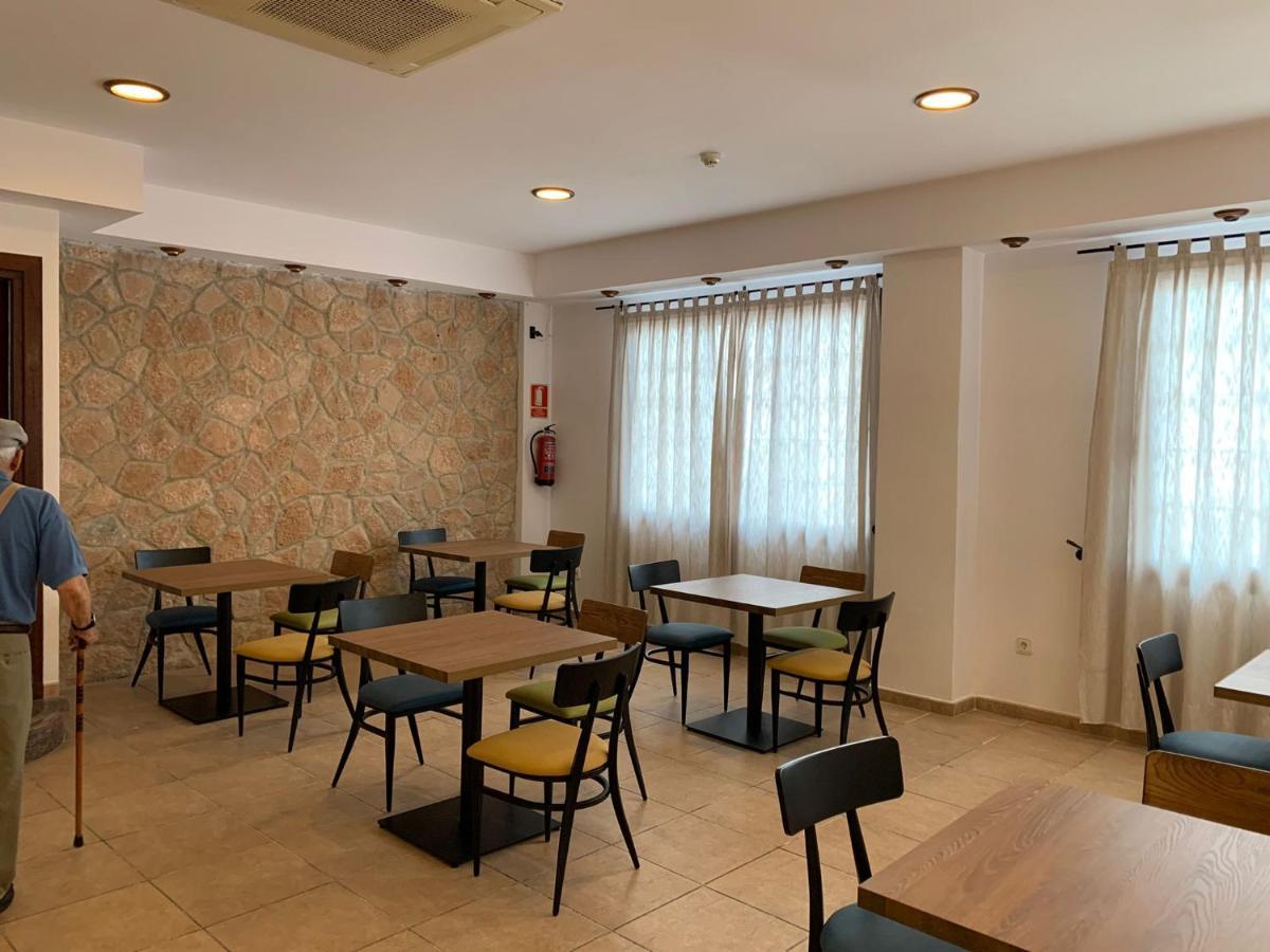 Hostal Rosalia Sant Antoni de Portmany Exterior foto